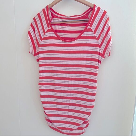 2 Liz Lange maternity shirts bundle // size Medium‎ - Picture 2 of 16